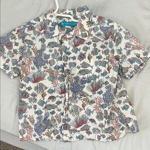 Tori Richard White Short-Sleeve Button-Down with Blue, Green & Coral Fish Print